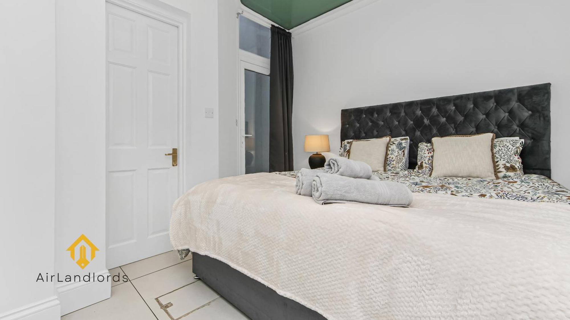 Exceptional 4 Bedroom House Paddington Station! London Eksteriør bilde